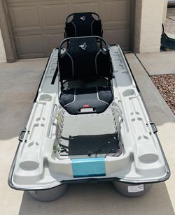 Pelican Bass Raider 10E NXT Fishing Boat for Sale in El Paso, TX - OfferUp