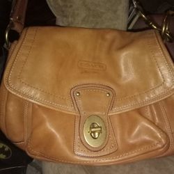 Coach Shoulder Purse  Brown 