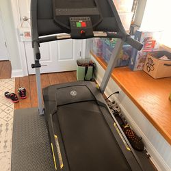 Gold’s Gym Treadmill 