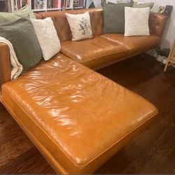 Kardiel Woodrow Neo Leather Sectional Sofa