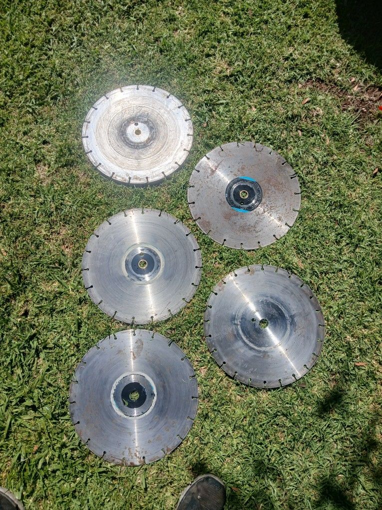 Makita 14 In. Diamond Tip Saw Blades