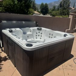 Loaded Cal Spas Hot Tub