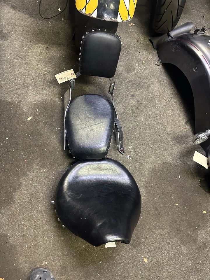 Yamaha V-Star 650 Front & Rear Seat Seats Sissy bar back Rest VStar XVS650 XVS