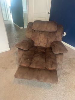 Recliner 40 bucks must pick up today