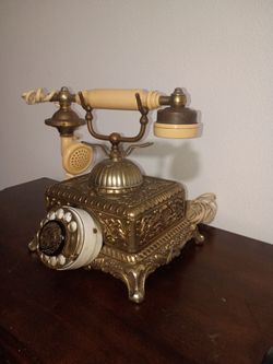 Antique phone