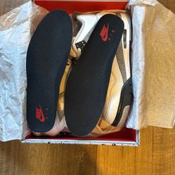 Jordan 4 White Cement 10.5 Used 