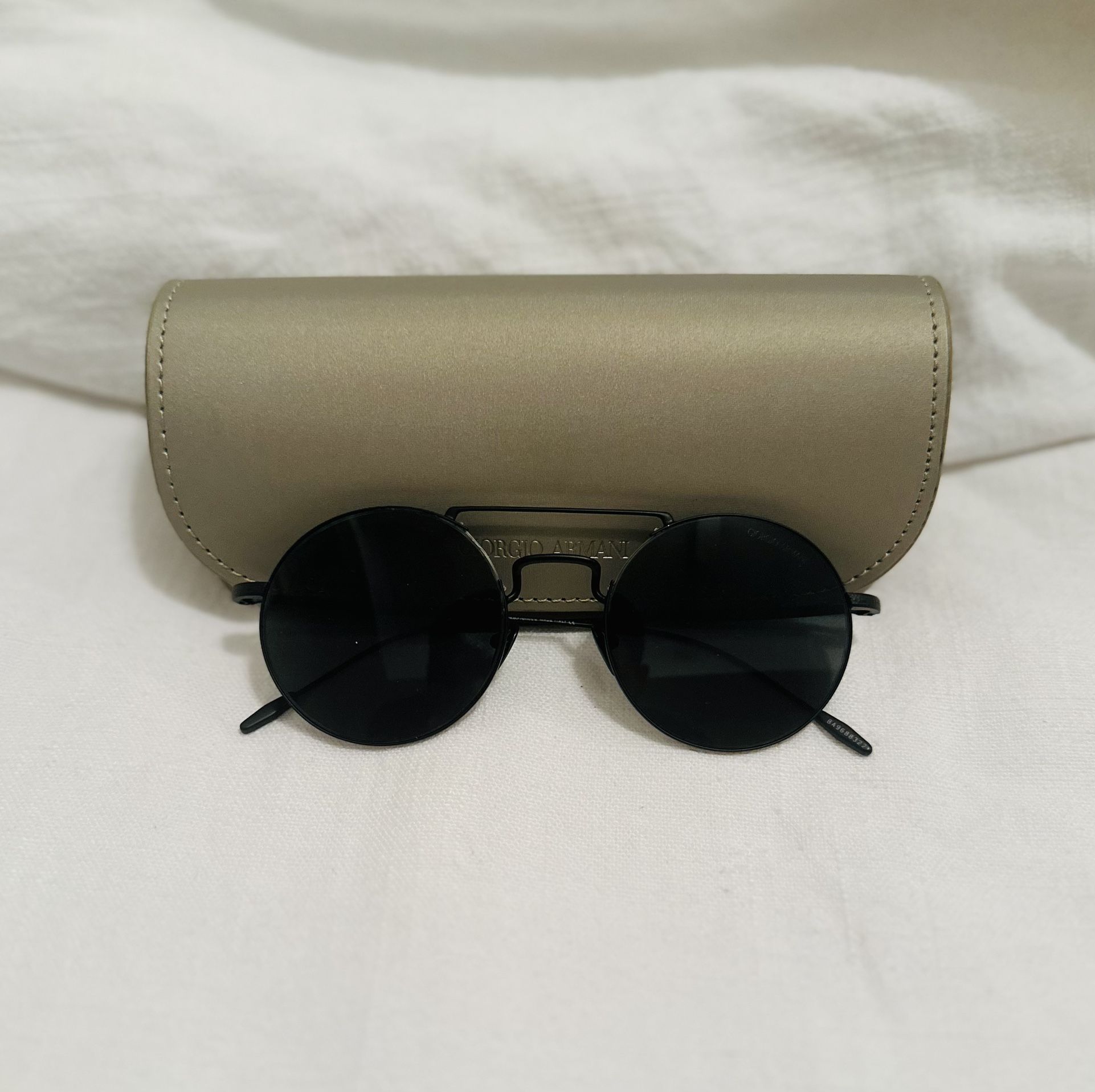 Giorgio Armani Sunglasses - Round lens