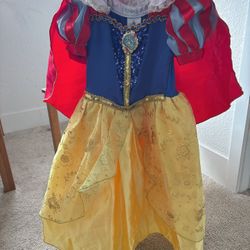 Disney Store Snow White Costume Gown Princess Child Size 4 Authentic Halloween Dress party costume  Comes from pet free smoke free home  Has obvious s