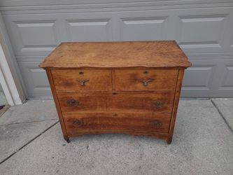 Vintage dresser