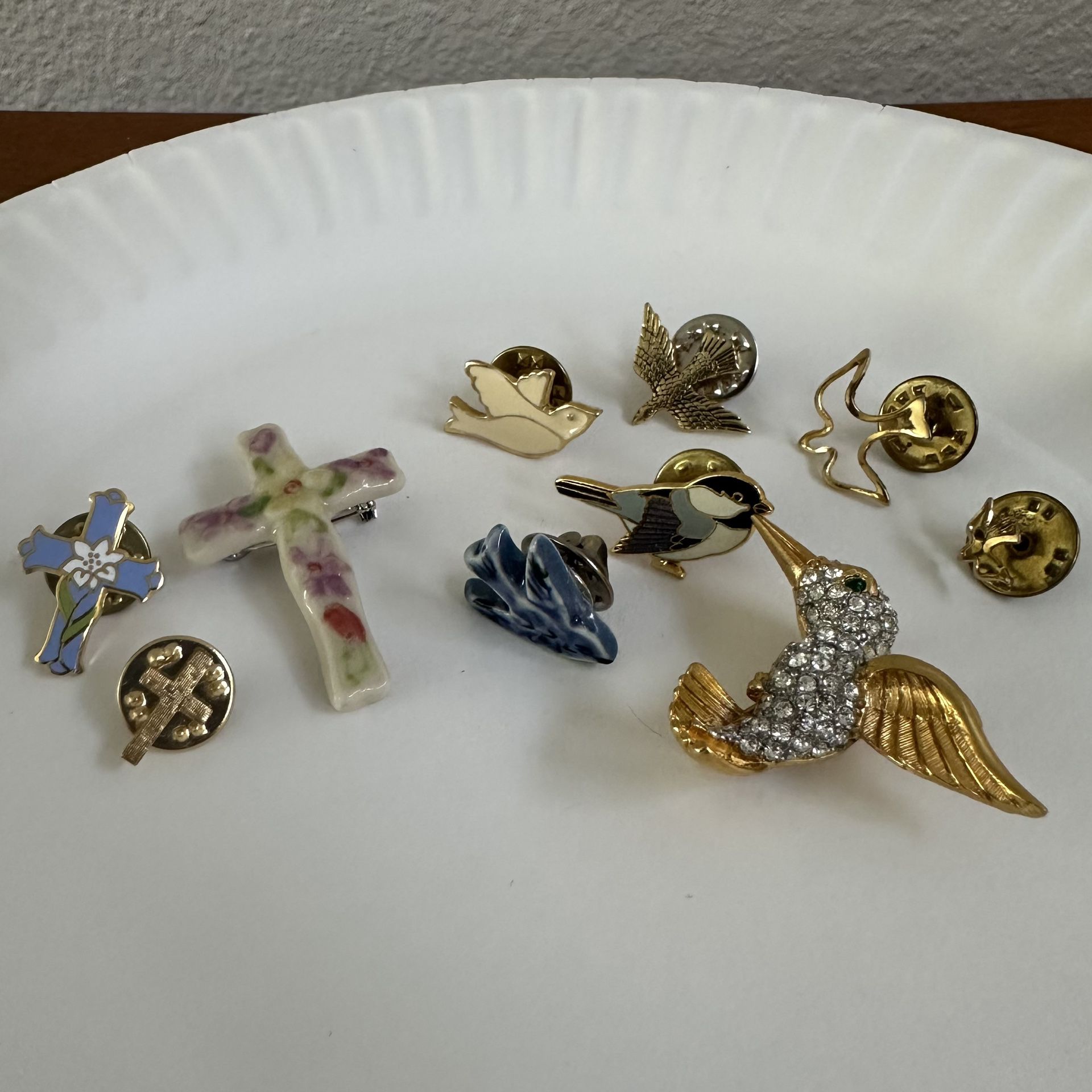 Set of 10 Vintage Bird and Cross Pins and Brooches Retro Accessories
