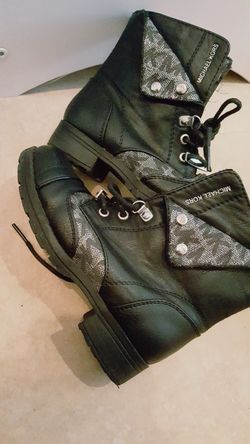 Girl boots mk shoes size 10