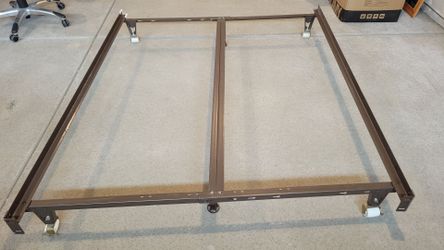 Queen sized older style Bed frame