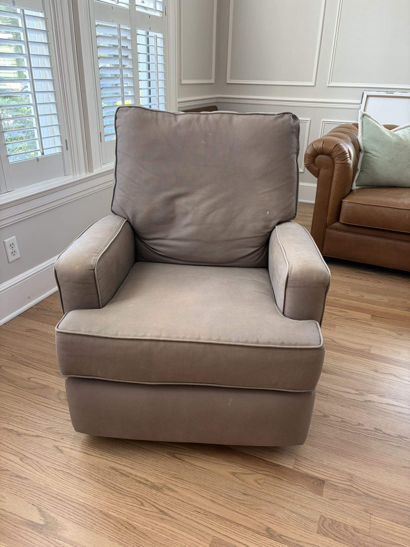 Best Brand Swivel Recliner