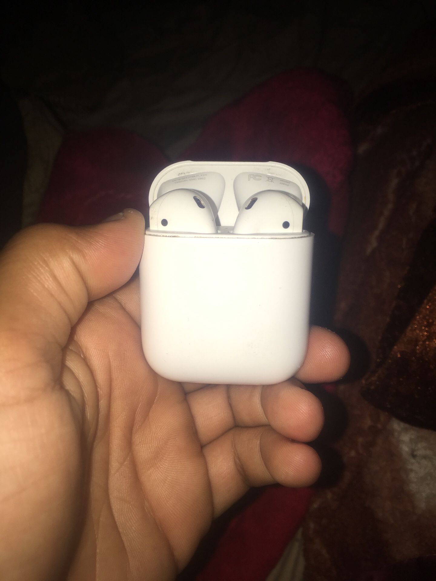 Apple AirPods 1s