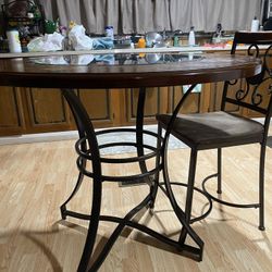 Dining Table With 4 Bar Chairs