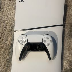 PS5 like new slim 1tb