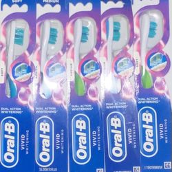 Oral B Toothbrush 