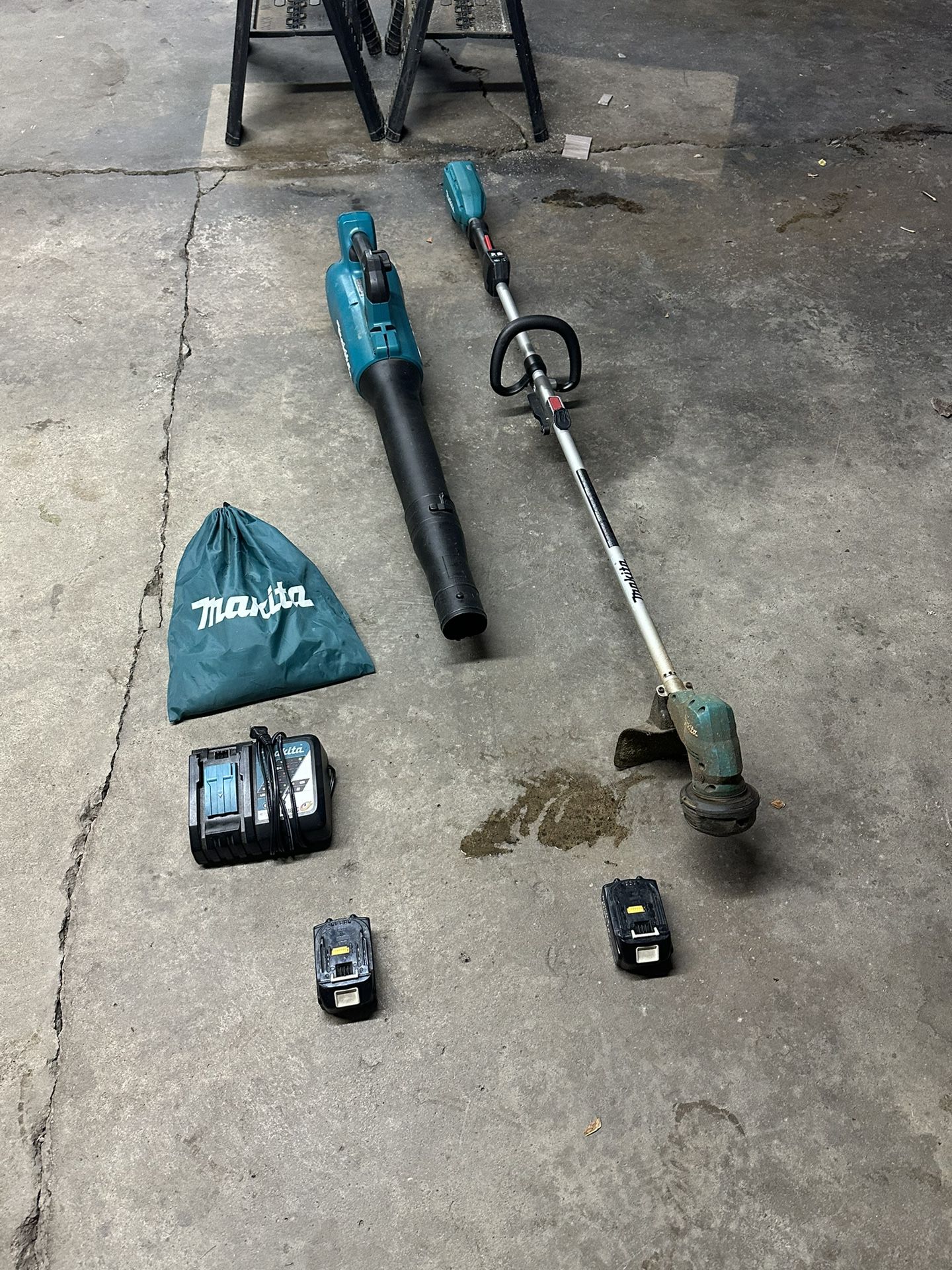 Makita Trimmer Blower Combo With Batteries and charger