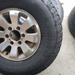 (5) 265/75r16 Wheels and Tires - NEW TIRES