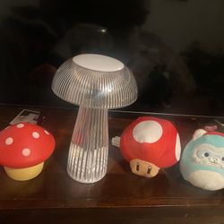 Super Mario mushroom Plushies + LED Mushroom Lamp