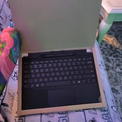 Microsoft Surface Pro Keyboard With Slim Pen -NEW