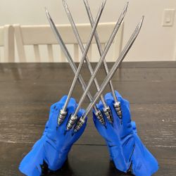 Wolverine (X-Men) Comic Book Stand