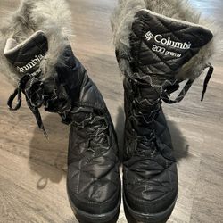 Columbia Winter Boots Size 7.5