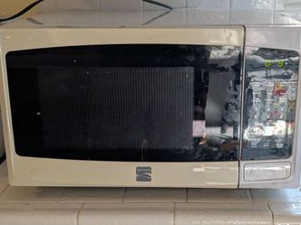 Emerson Compact Countertop Microwave - Model MW8107WA