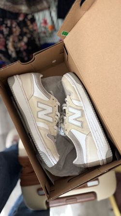 New Balance Low-Top Court Sneakers