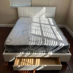 QUEEN Size Bed Frame New Bedroom Furniture Set Queen Mattress Bed 