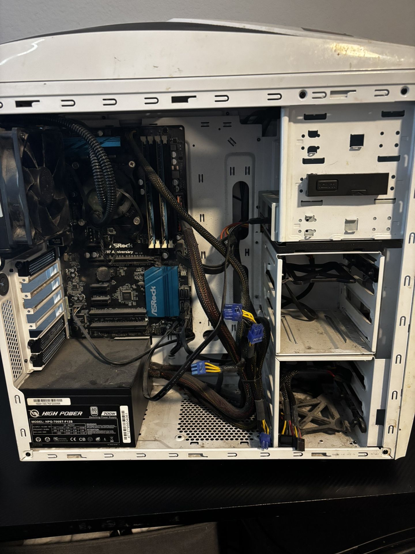 Old pc (no hdd or gpu) 4790k