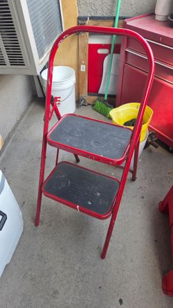 2-step ladder used