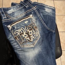 Rock revival 34