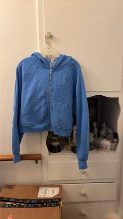 Lululemon zip up hoodie size medium