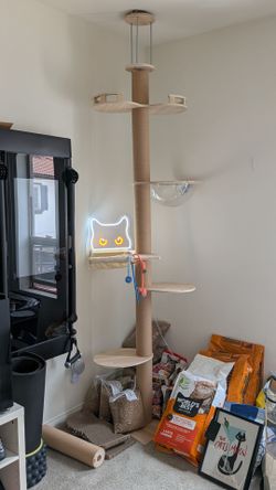 Cat tower/scratcher