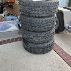 Bridgestone, Dueler A/T Wheels 265/70/17