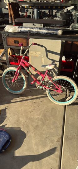 Girls huffy 20in bike