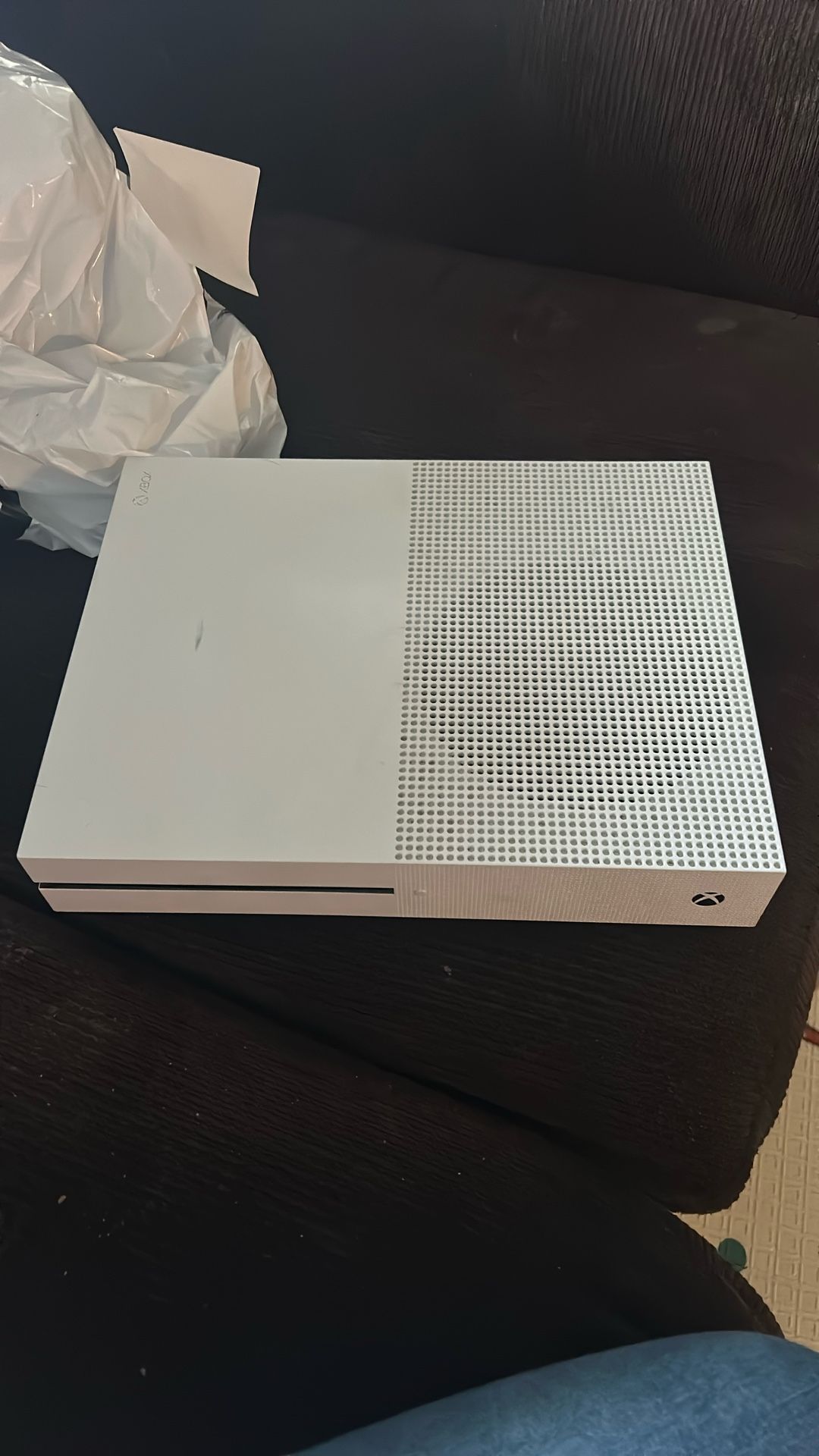 White Xbox one s (1TB)