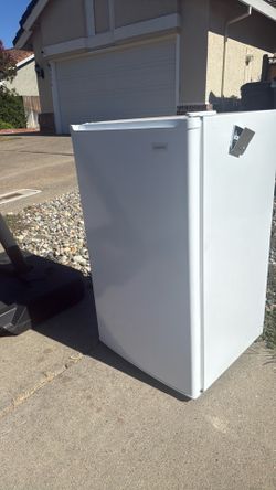 Mini Fridge