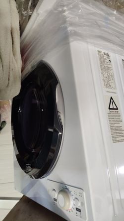Black & Decker 3.5 cu ft clothes dryer. New, never used. BCED37 for apartment or RV small electric 120V