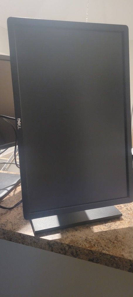 Dell P2213 22" LED LCD Monitor