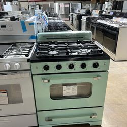 UNIQUE Classic Retro 30-in 4 burners 3.9-cu ft Convection Oven Freestanding Natural Gas Range 