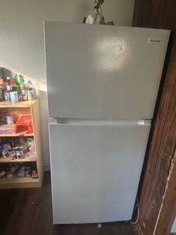 Frigidaire Fridge