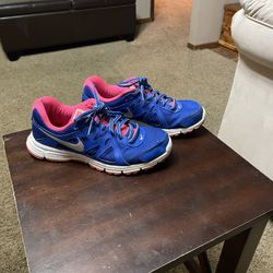 Nike revolution 2 blue pink 2025