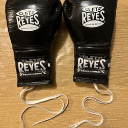 Cleto Reyes Boxing Gloves 14 Oz