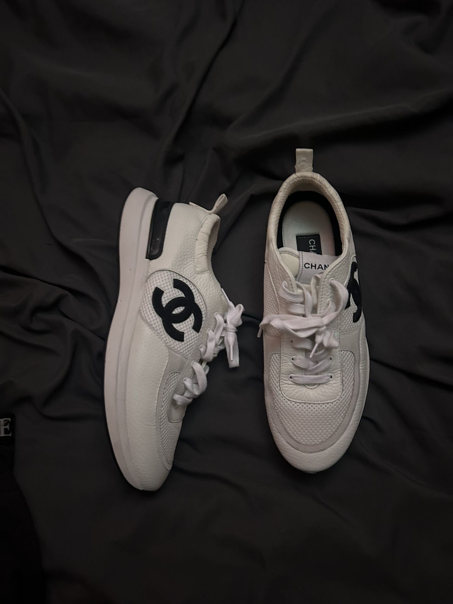 Chanel 21s Mens White Black Leather Cc Logo Lace Low Top Trainer