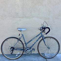 Open Road Vintage Step Through Road Bike