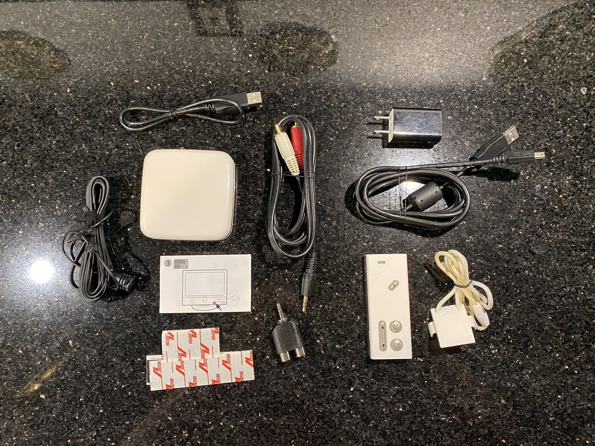 OTICON Connectline Bluetooth Wireless Streamer AND TV Adapter Model 75-02 White