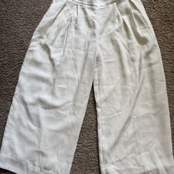 Banana Republic Off White Leg Pleated Crop Pant 