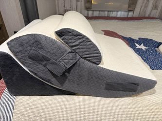 Kölbs 4peice Orthopedic Bed Wedge pillows with chic jaquard velvet covers